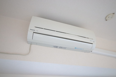エアコンは洋室２部屋に各１基付き