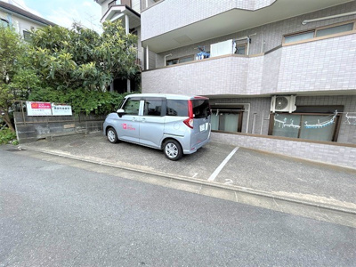 ★敷地内駐車場★（有料・要空き確認）