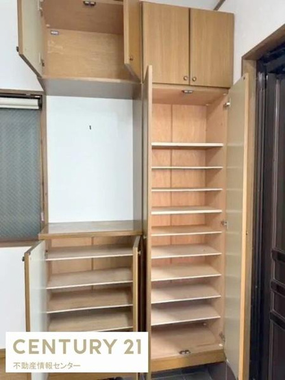 【玄関】 | 靴箱はかなりの収納数がございます！
