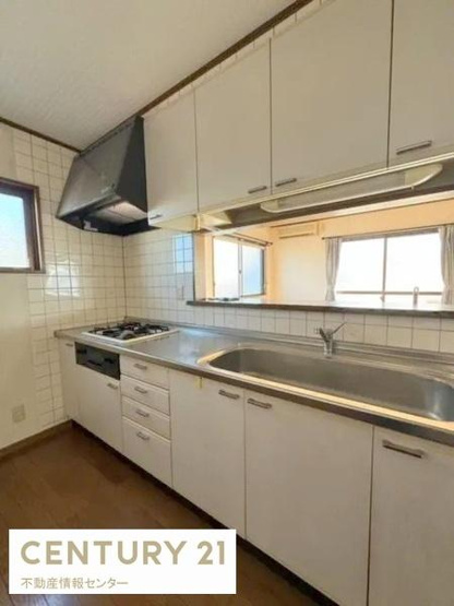 【キッチン】 | こちらのキッチンはストレートタイプ