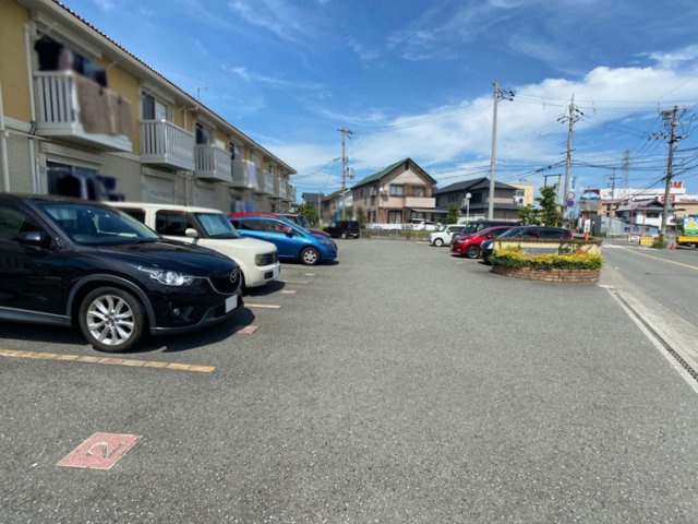 ビヤン　リズムの駐車場