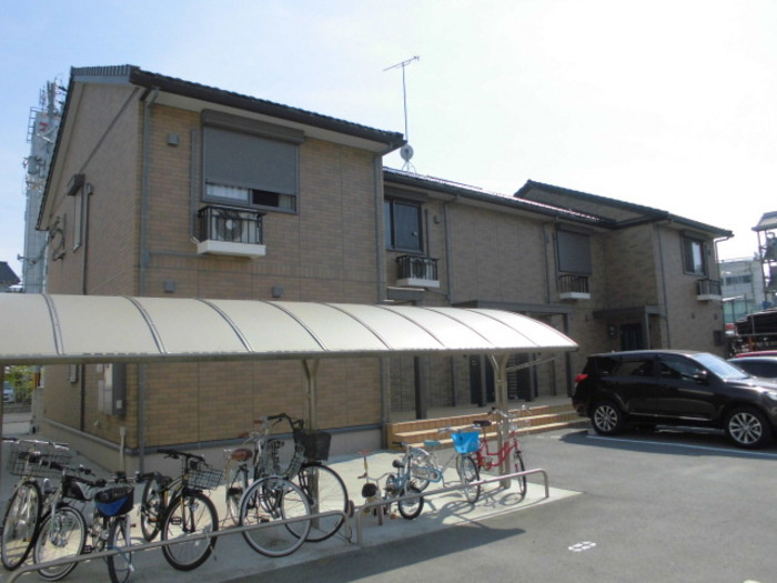 ローズコート名草 A棟の外観