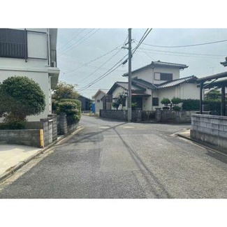 【前面道路含む現地写真】