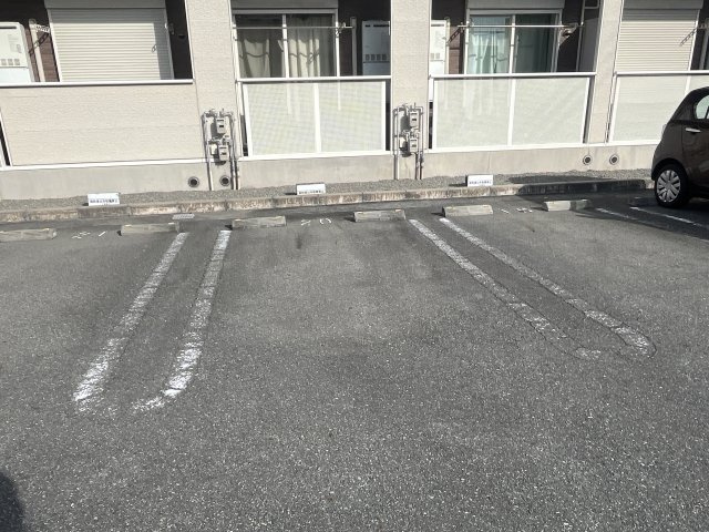 サン　クレメントＡの駐車場