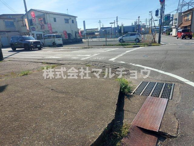 高雄テナント用地の前面道路含む現地写真