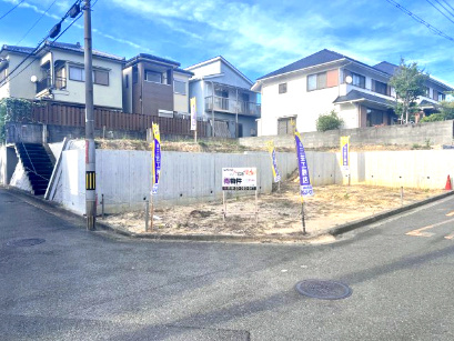枚方市招提中町　売り土地の前面道路含む現地写真|■２区画とも南向きで日中、日当たりぽかぽかです♪♪