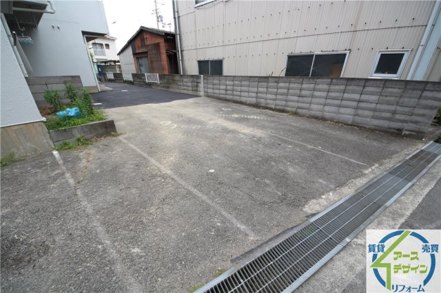 近藤マンションの駐車場