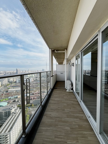 荒川区南千住４丁目の賃貸マンションのバルコニー