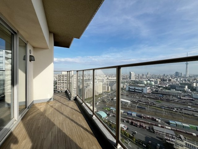 荒川区南千住４丁目の賃貸マンションのバルコニー