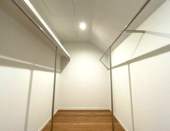 鹿児島市大明丘三丁目戸建ての収納|２階にはウォークインクロゼットがございます。