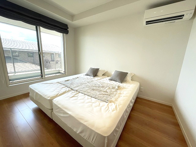 鹿児島市大明丘三丁目戸建ての洋室|主寝室としてもご使用可能な約6.0畳の洋室1の様子です。