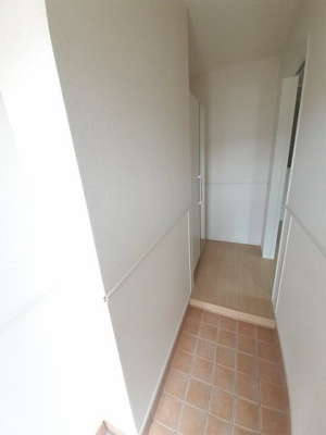 【玄関】 | クレメント　Ａ | 明るい玄関です