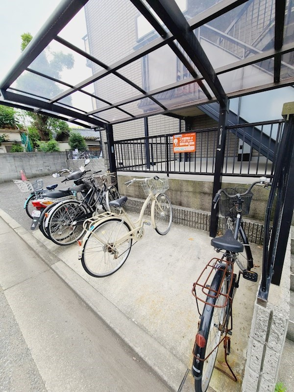 宝塚市高司３丁目のアパートの外観