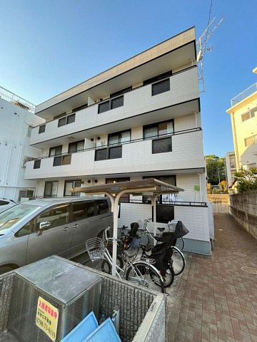 西宮市北名次町のアパートの外観