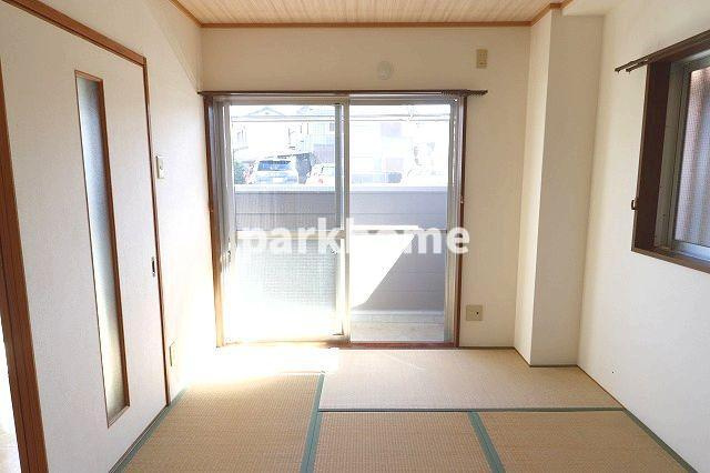 コーポレッドハットの和室|ゆったりとくつろげる和室です