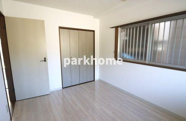 コーポレッドハットの洋室|広々とした洋室です