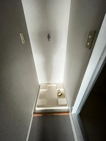 夙川井上ビルの玄関