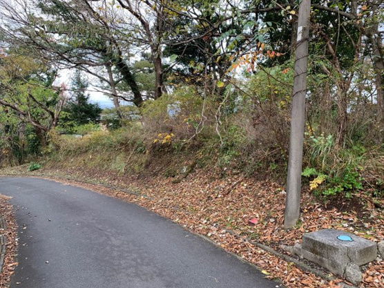 【前面道路含む現地写真】 | イトーピア一碧湖畔台別荘地　売地