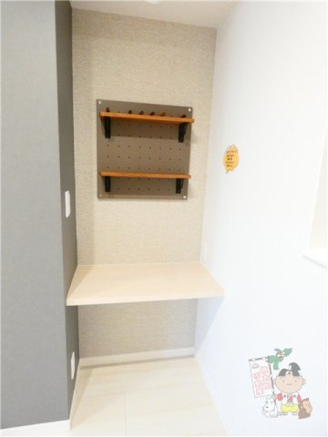 プレミアス学南の玄関