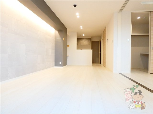 プレミアス学南の居間・リビング