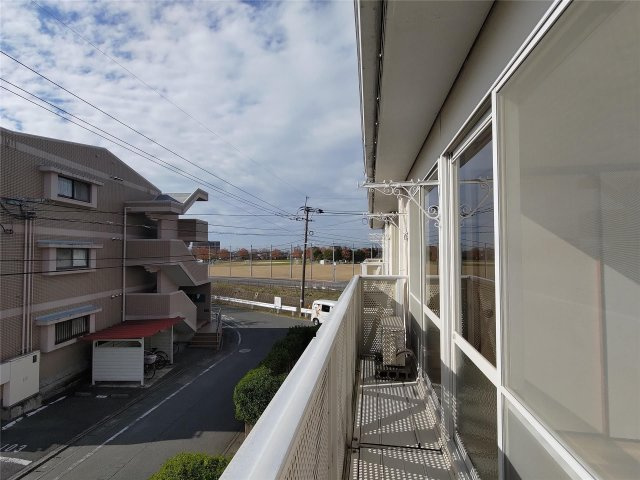 上津コーポ　Ｅ棟のバルコニー