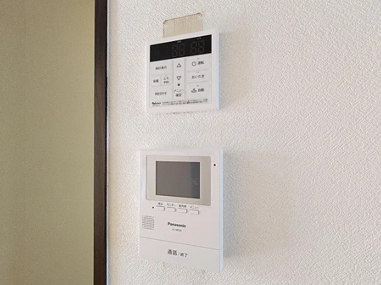 上津コーポ　Ｅ棟の設備|モニター付きインターホンと追い炊き機能がございます