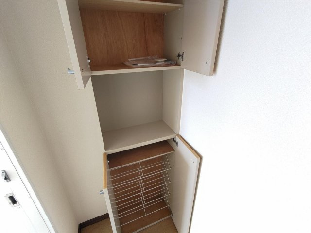 上津コーポ　Ｅ棟の収納