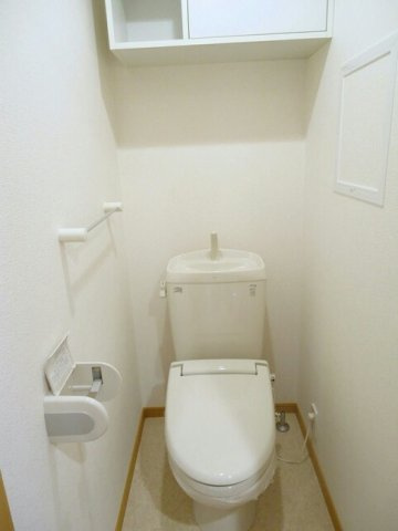 【トイレ】 | カサ・デル・ソルＣ | 清潔感のあるトイレです