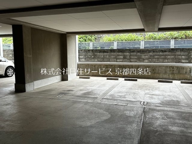 エルシティ桃山筑前のエントランス