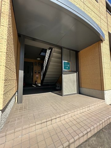 リファインド二ツ屋のエントランス