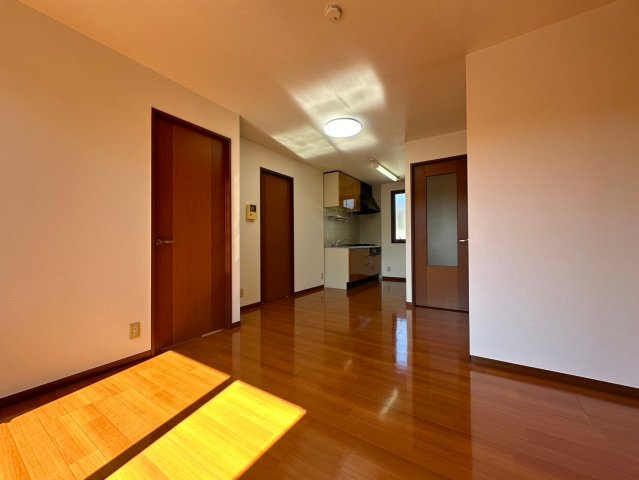 リファインド二ツ屋の居間・リビング