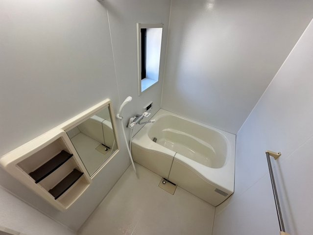 リファインド二ツ屋の浴室