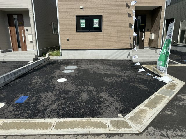 市川市下貝塚新築戸建（下貝塚第３）の駐車場|4号棟駐車スペース・並列２台駐車可