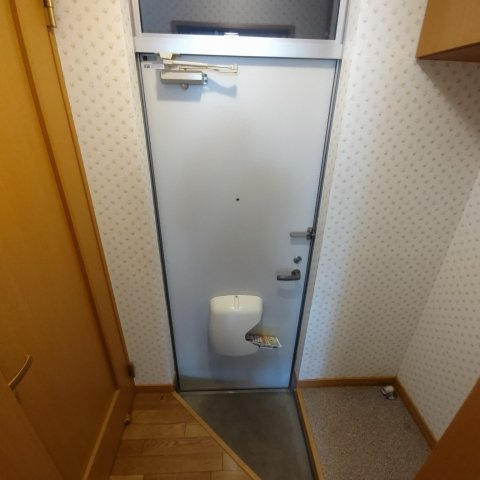 Ｌ　オレンジコートの玄関