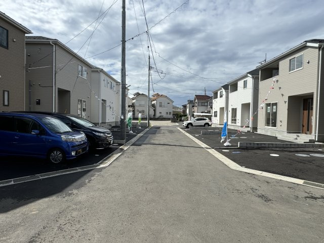 市川市下貝塚新築戸建（下貝塚第３）の前面道路含む現地写真|北側前面道路