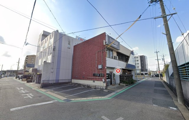 豊明市新田町子持松店舗