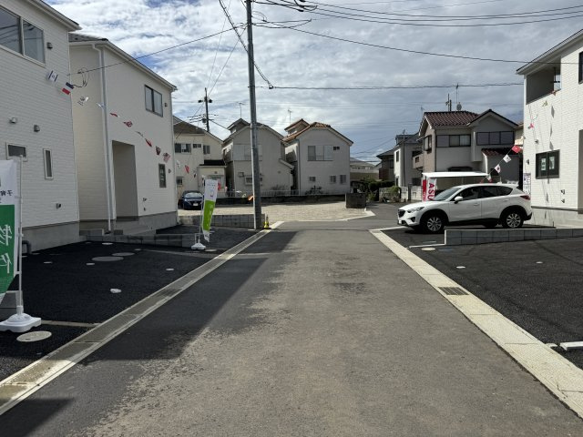 市川市下貝塚新築戸建（下貝塚第３）の前面道路含む現地写真|北側前面道路