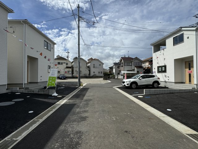市川市下貝塚新築戸建（下貝塚第３）の前面道路含む現地写真|北側前面道路