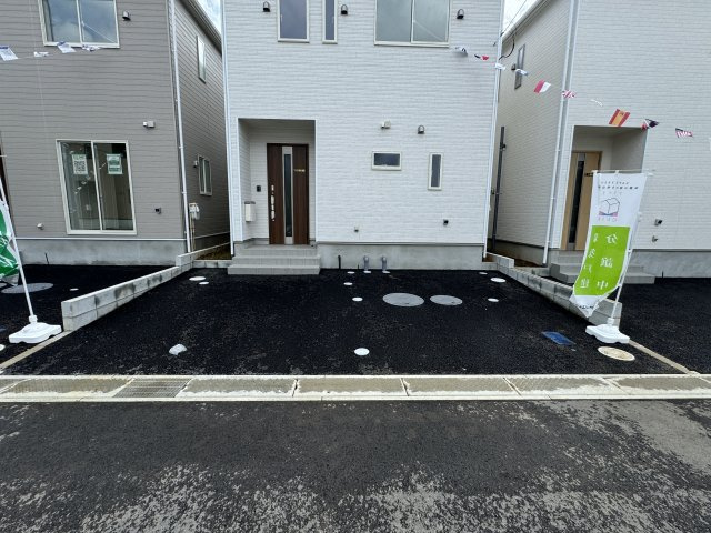 市川市下貝塚新築戸建（下貝塚第３）の駐車場|10号棟駐車スペース・並列２台駐車可
