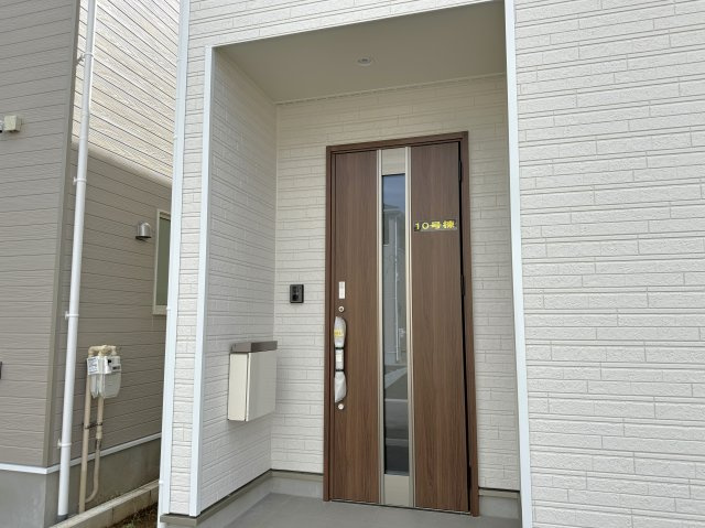 市川市下貝塚新築戸建（下貝塚第３）のエントランス|エントランス・玄関ポーチ