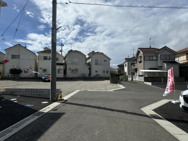 市川市下貝塚新築戸建（下貝塚第３）の前面道路含む現地写真|北側前面道路