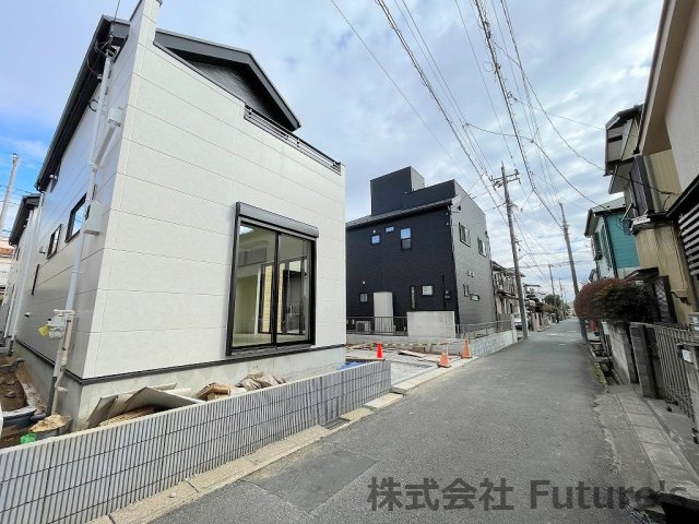流山市鰭ヶ崎　新築戸建　全2棟　1号棟の前面道路含む現地写真|前面道路含む現地写真です
