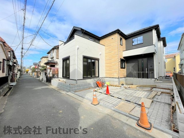 流山市鰭ヶ崎　新築戸建　全2棟　1号棟の前面道路含む現地写真|前面道路含む現地写真です