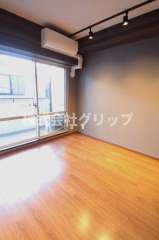 サンコート川崎南幸町の洋室