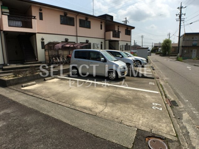 【駐車場】 | ソファレ小河原D | 駐車場完備です