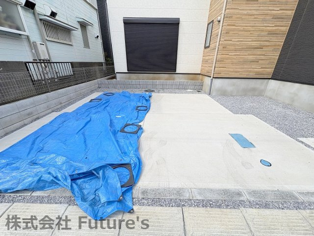 流山市鰭ヶ崎　新築戸建　全2棟　2号棟の駐車場|カースペース並列2台駐車可能