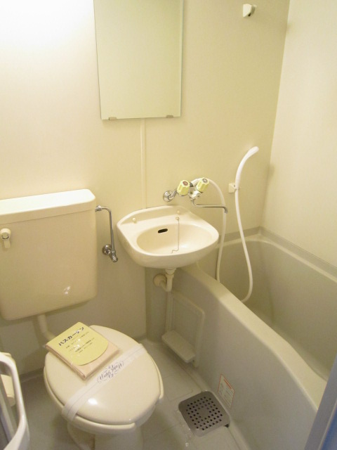 ベルメゾンアルヴェの浴室