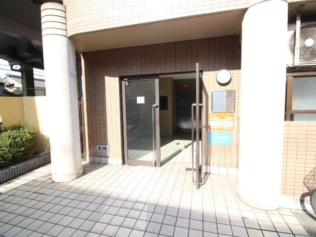 ベルメゾンアルヴェのエントランス