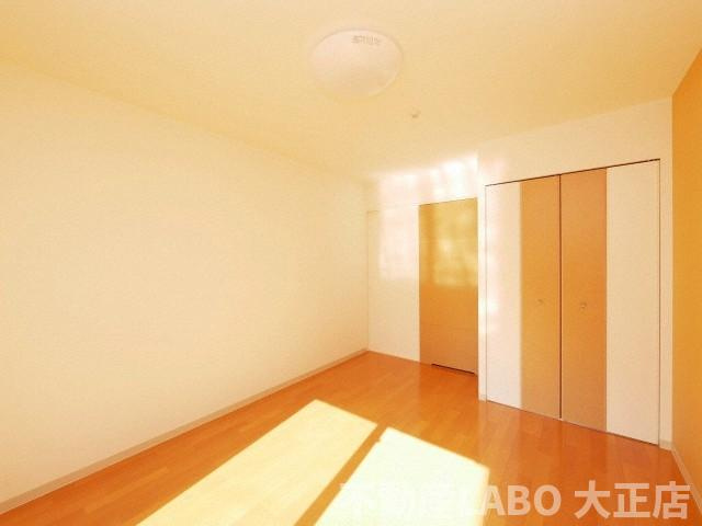 KDXレジデンス難波の洋室
