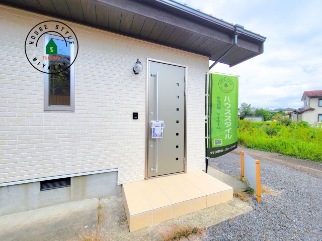 都城市前田町(1号棟）の玄関|おでかけの時も帰った時も、「我が家」を最初に感じでもらえる素敵な空間に。